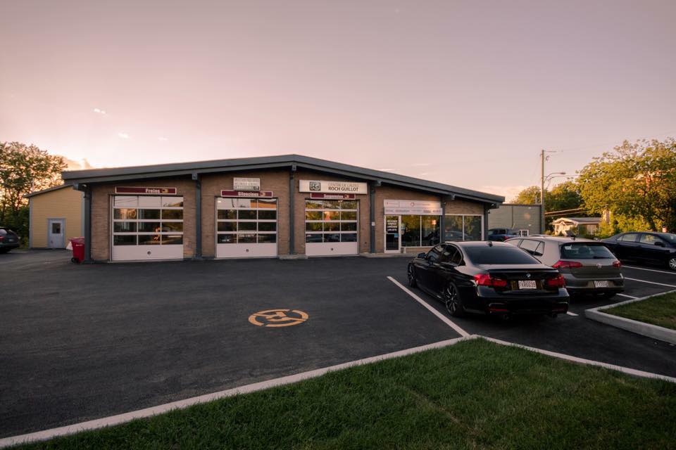 LE CENTRE DE L’AUTO ROCH GUILLOT Quebec City, Canada